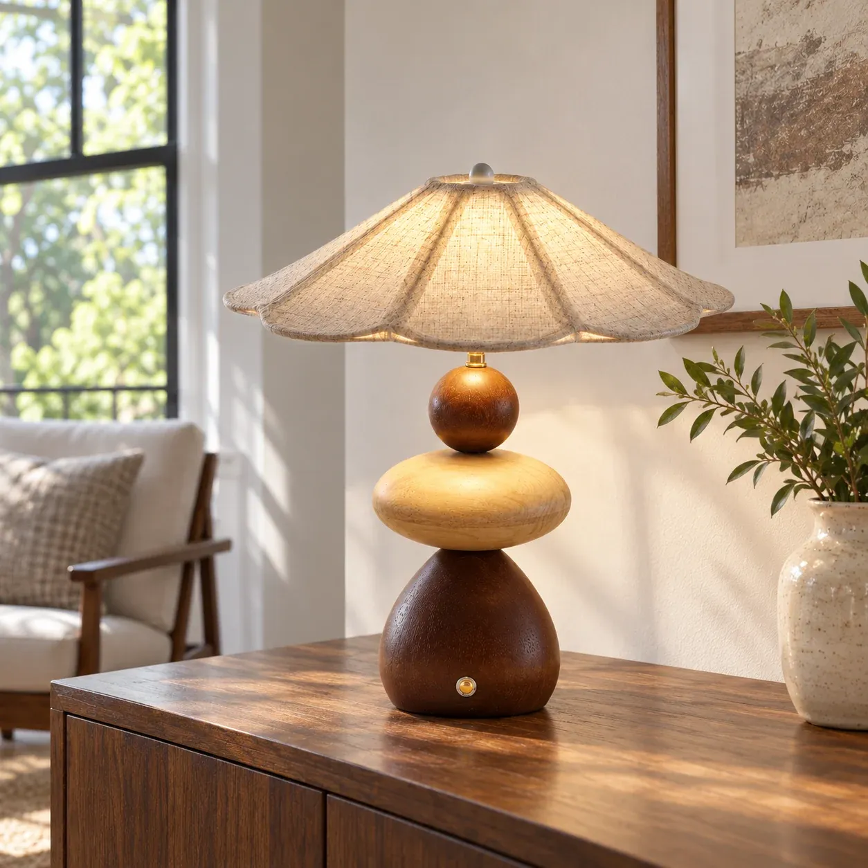 Caius Wood Lamp — photograph 3
