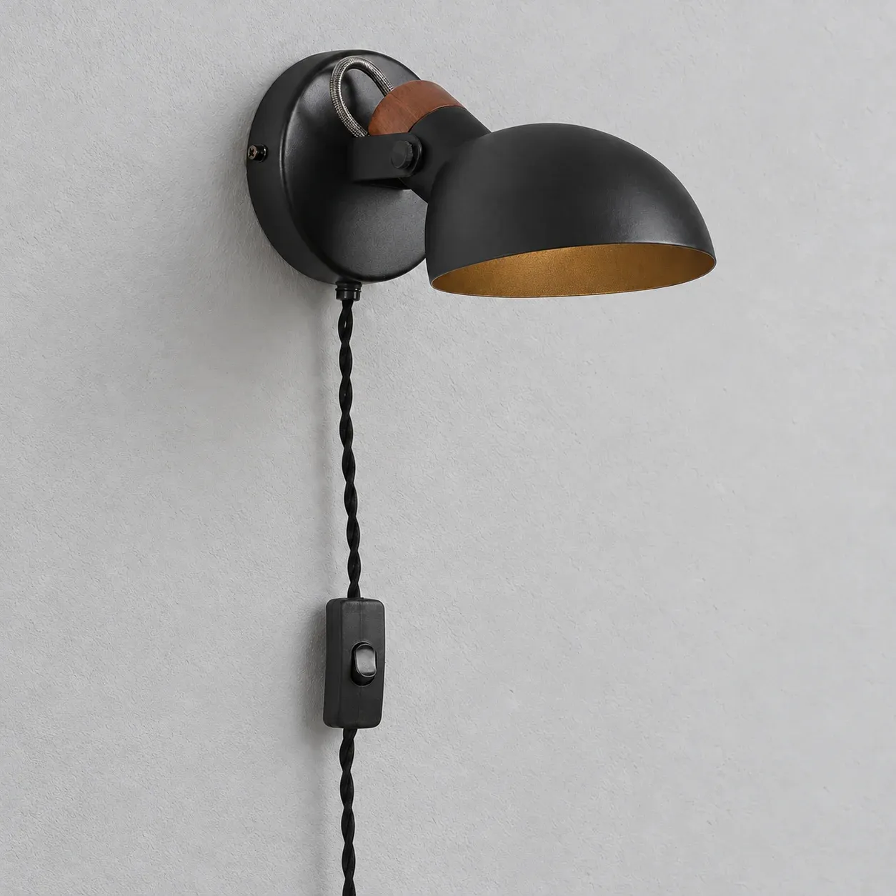 Woodford Dome Reading Light - Black lead view