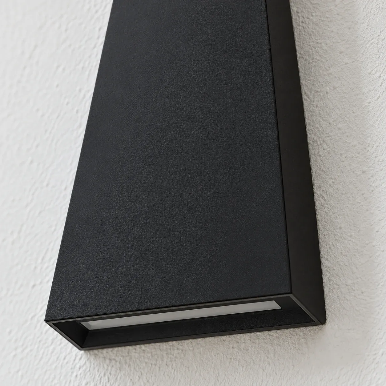 Tapered Up and Down Wall Light — photograph 3