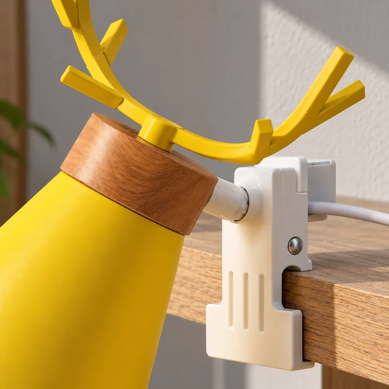 Bluebell Antler Clip Light — photograph 3