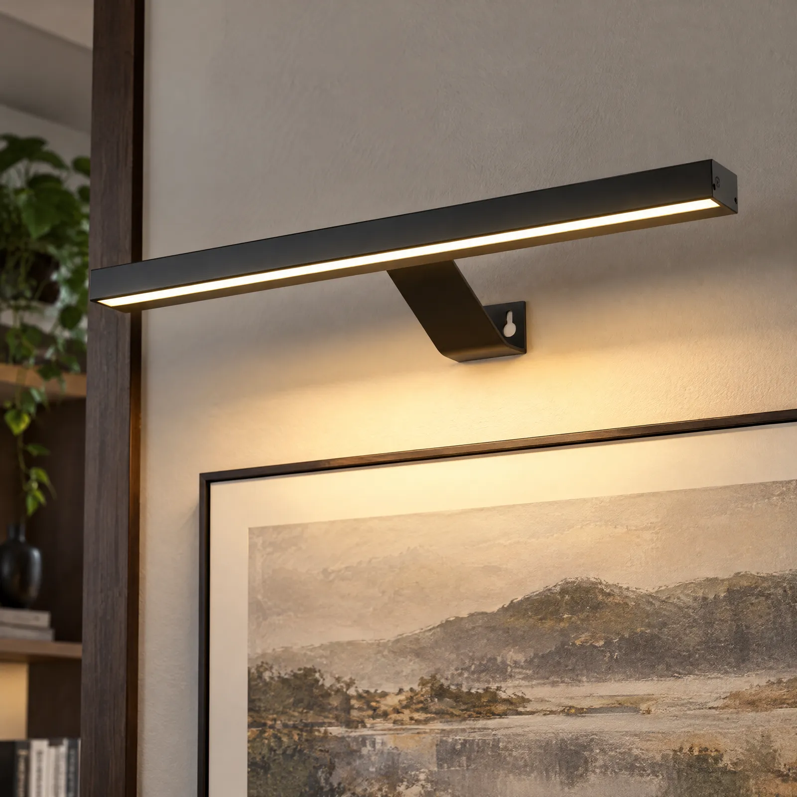 Rechargeable Picture Bar — photograph 1