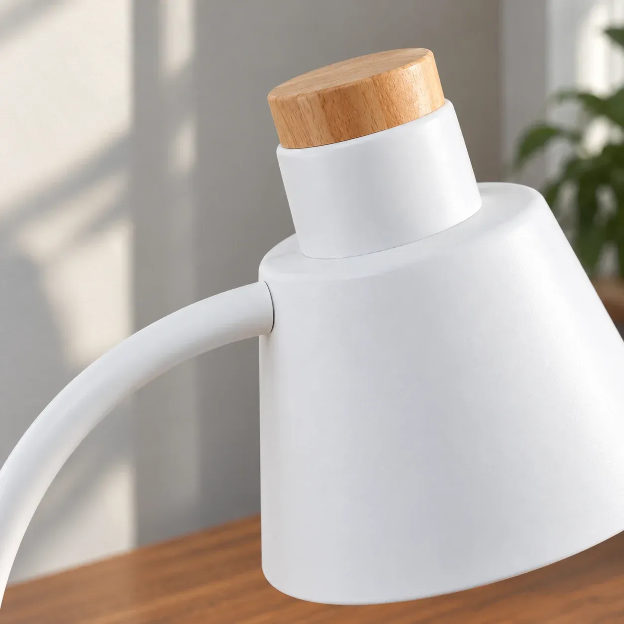Greystone Curved Desk Lamp — photograph 3